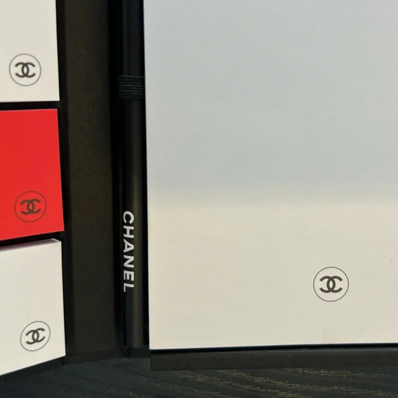 NIB CHANEL LA Collection Stationery Set - Picture 6 of 9